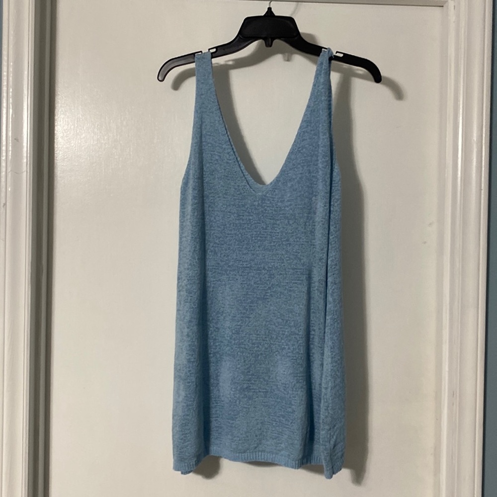 Very lightweight ladies tank top size extra large